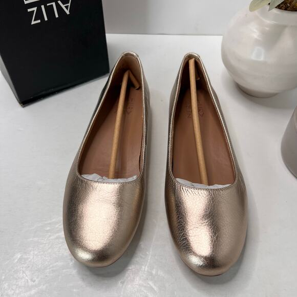 Naturalizer Maxwell Leather Metallic Flat Warm Silver (Gold)Women 8.5 Narrow NWB - Picture 7 of 10